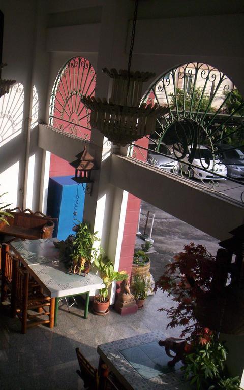 Baankhunmae Apartment Bangkok Exterior foto