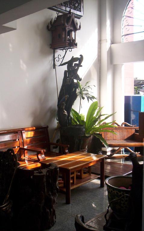 Baankhunmae Apartment Bangkok Exterior foto