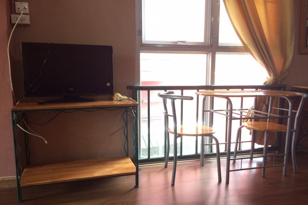 Baankhunmae Apartment Bangkok Exterior foto